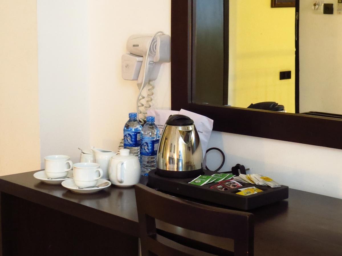 Chapelton House Bed and Breakfast Colombo Exteriör bild