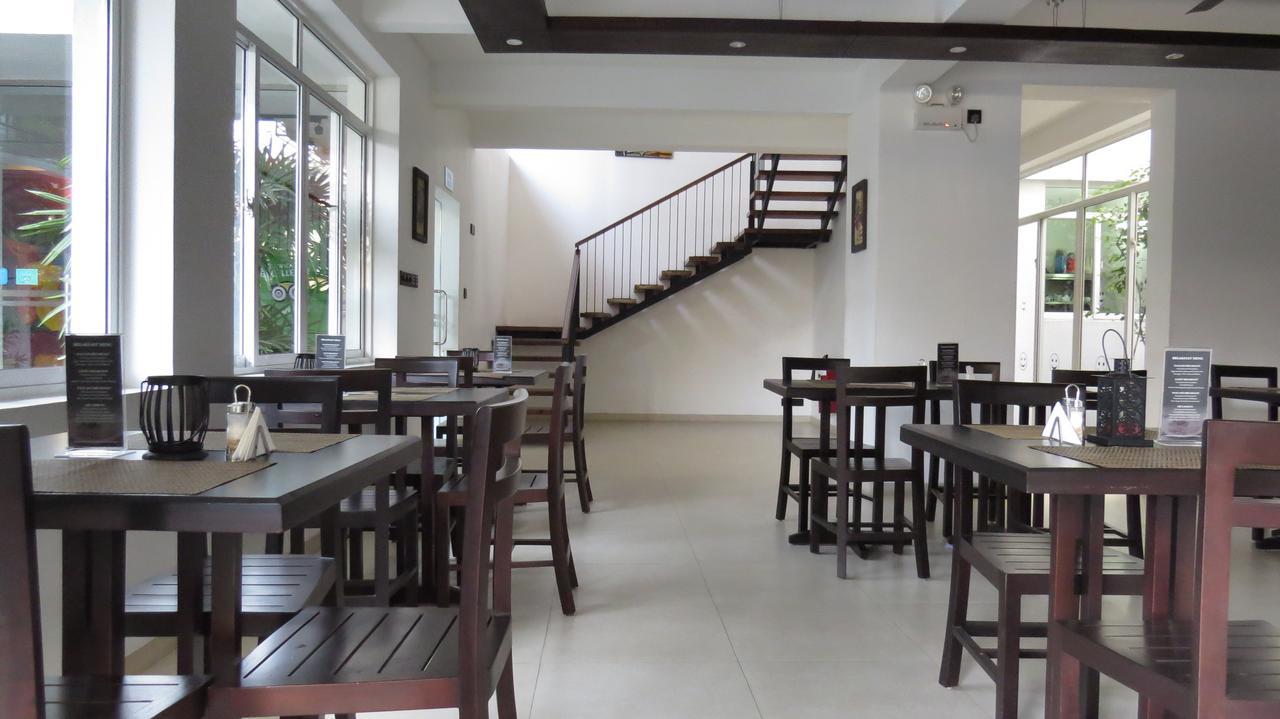 Chapelton House Bed and Breakfast Colombo Exteriör bild
