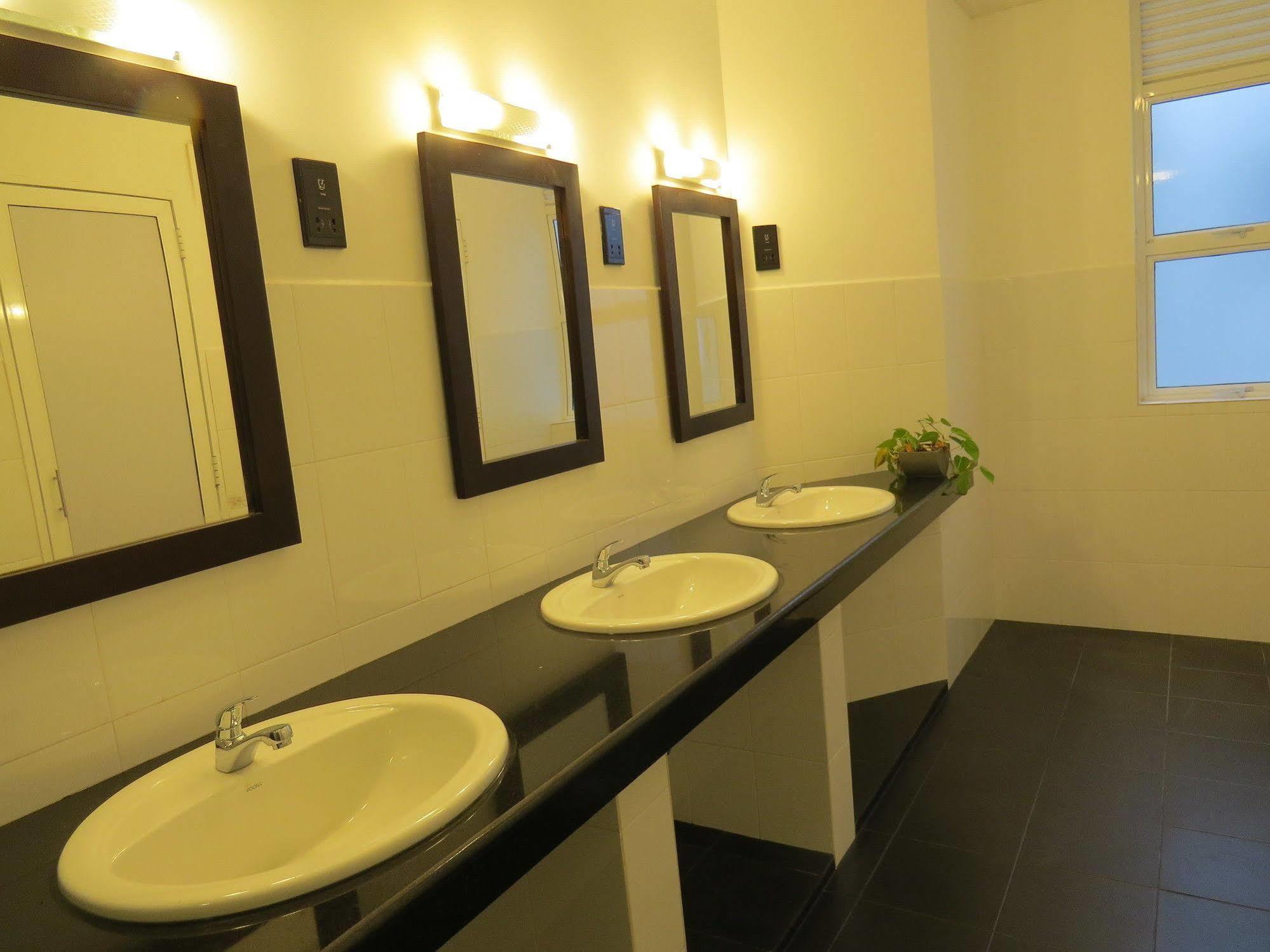 Chapelton House Bed and Breakfast Colombo Exteriör bild