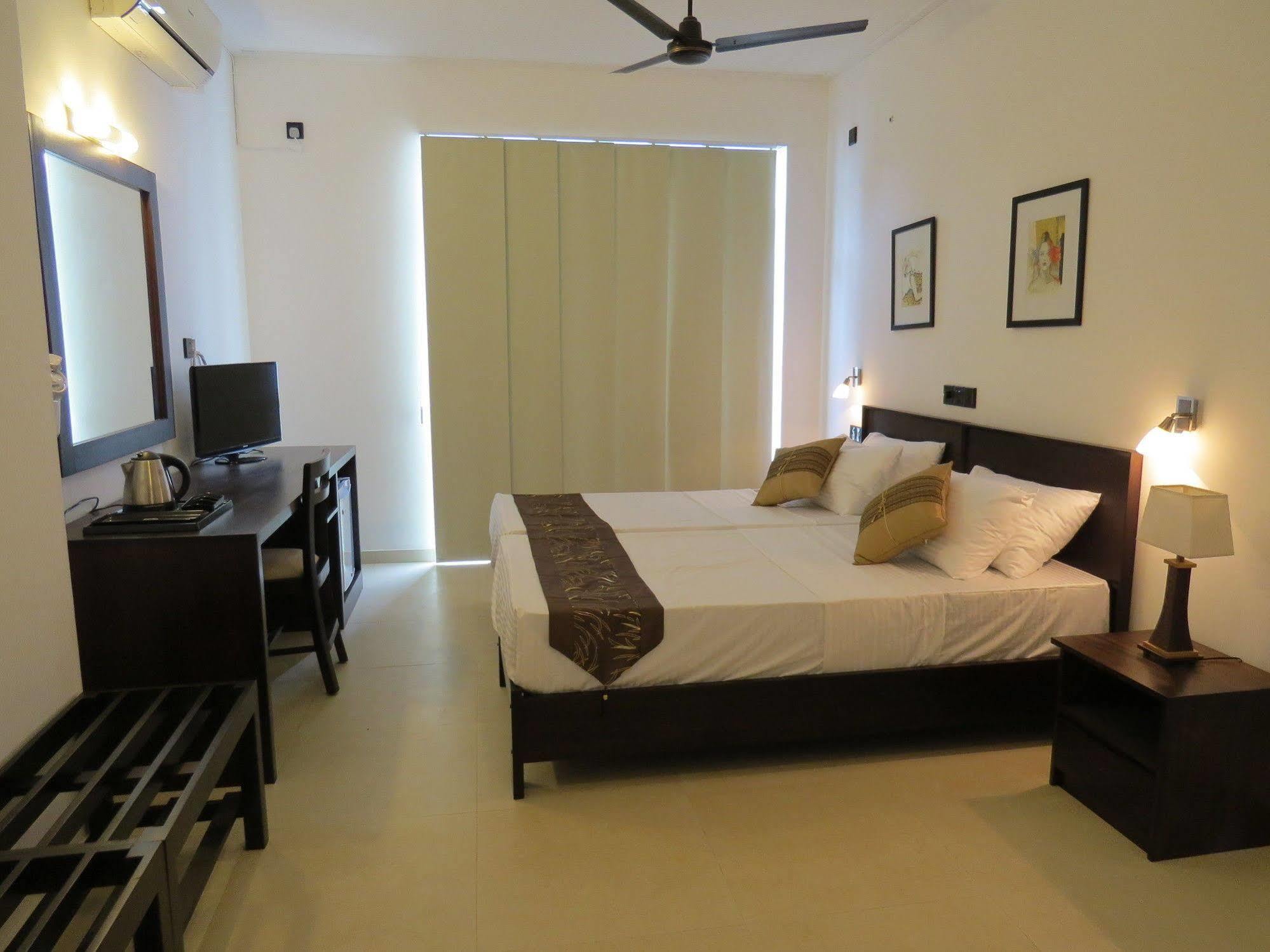 Chapelton House Bed and Breakfast Colombo Exteriör bild