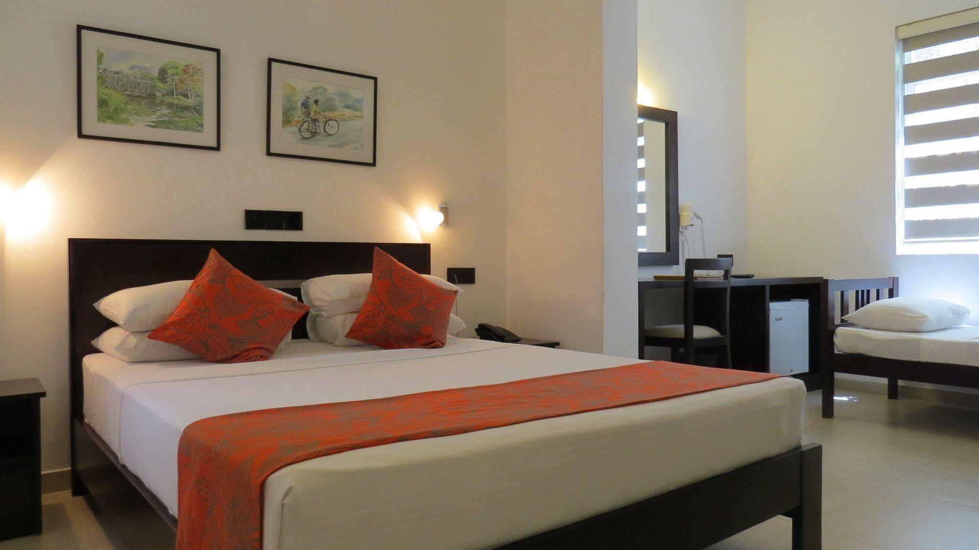 Chapelton House Bed and Breakfast Colombo Exteriör bild