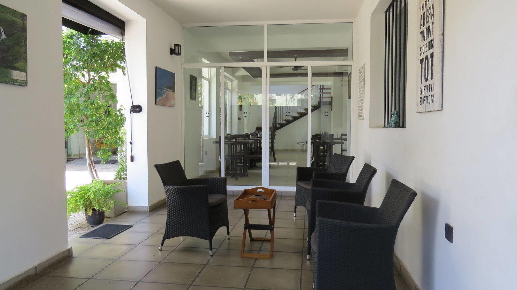 Chapelton House Bed and Breakfast Colombo Exteriör bild