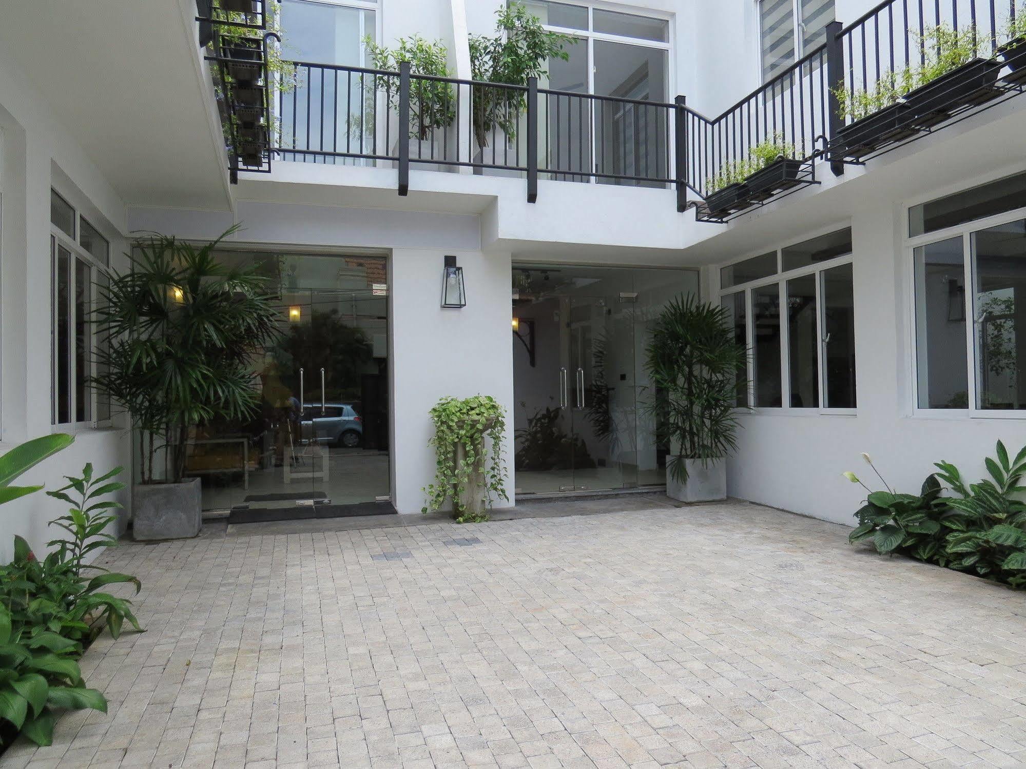 Chapelton House Bed and Breakfast Colombo Exteriör bild